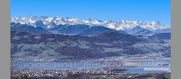 Bachtel Kulm, Blick nach Rapperswil mit der Urner und Berner Alpen Alpenpanorama