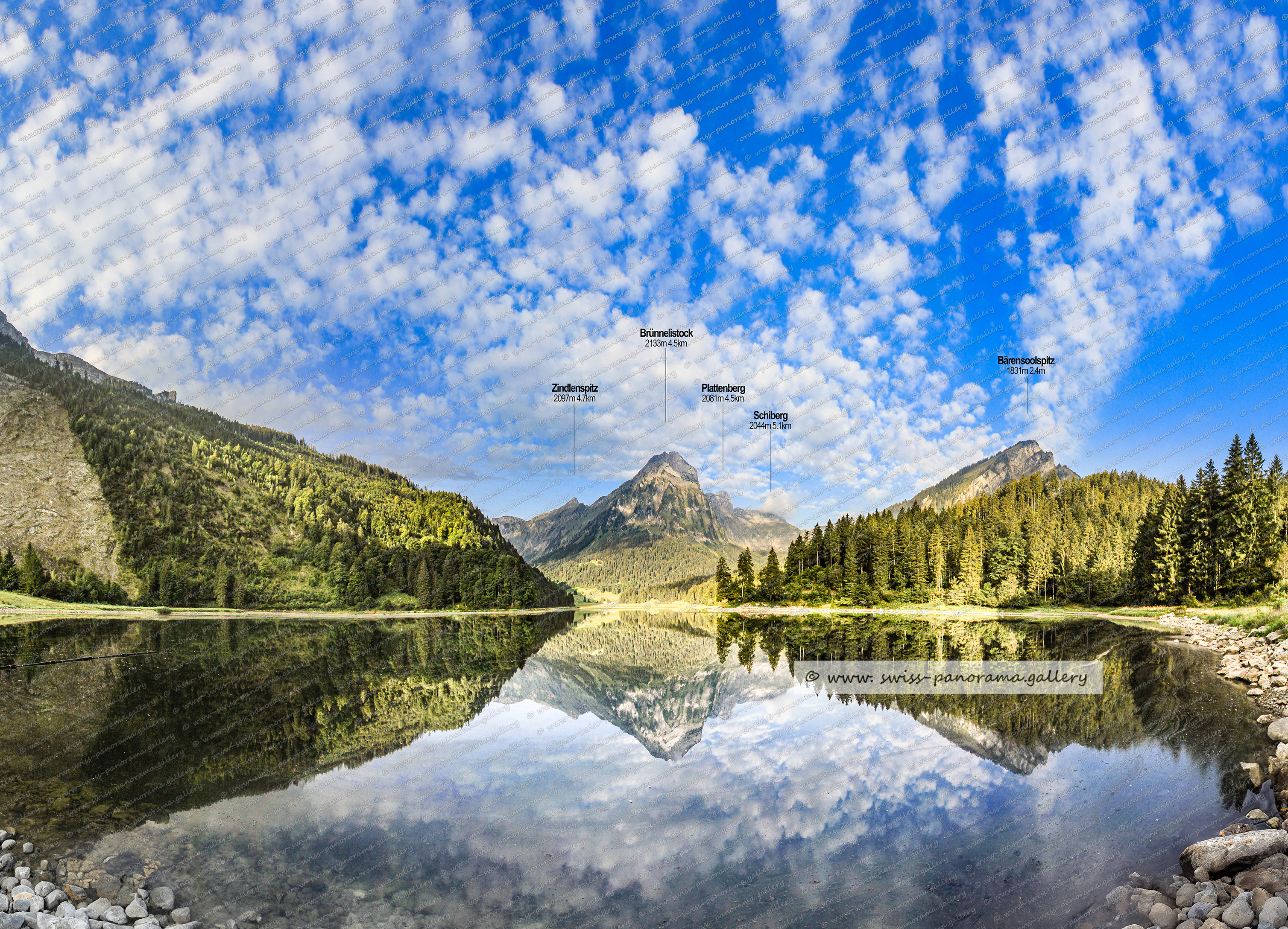 Beschriftetes Alpenpanorama vom Obersee Tal im Kanton Glarus, Schweizer Alpenpanorama, Obersee, Brünnelistock 2133m  SZ/GL   Wägital/Oberseetal, Schiberg 2044m SZ/GL Wägital/Oberseetal, Bockmattli 1932m SZ Wägital, Plattenberg 2062m  GL/SZ (Wägital/Oberseetal), Tierberg 1989m SZ/GL beim Bockmattli, Bärensoolspitz 1831m 2.4km Glarus Oberseetal, Riseten 1736m GL, swiss panorama.gallery, swiss panorama, gallery, Famous Swiss Alps, Swiss Panorama Gallery, labelled mountain panorama from Switzerland, Swiss Panorama Gallery